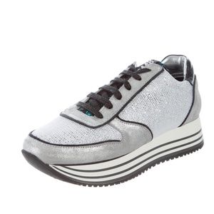 LIMITED P448 LOW TOP SNEAKERS SILVER, SIZE 9